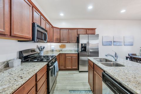 Tiny photo for 256 E BACKHAND LN, Lehi, UT 84043 (MLS # 2117512)