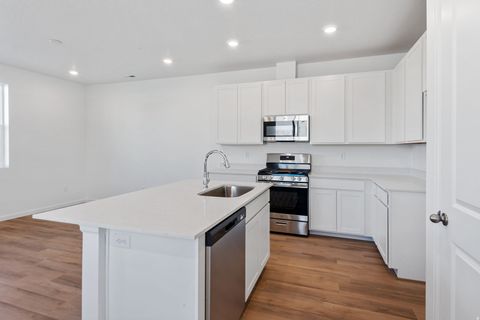 Tiny photo for 1333 E 1670 N #816, Payson, UT 84651 (MLS # 2137906)