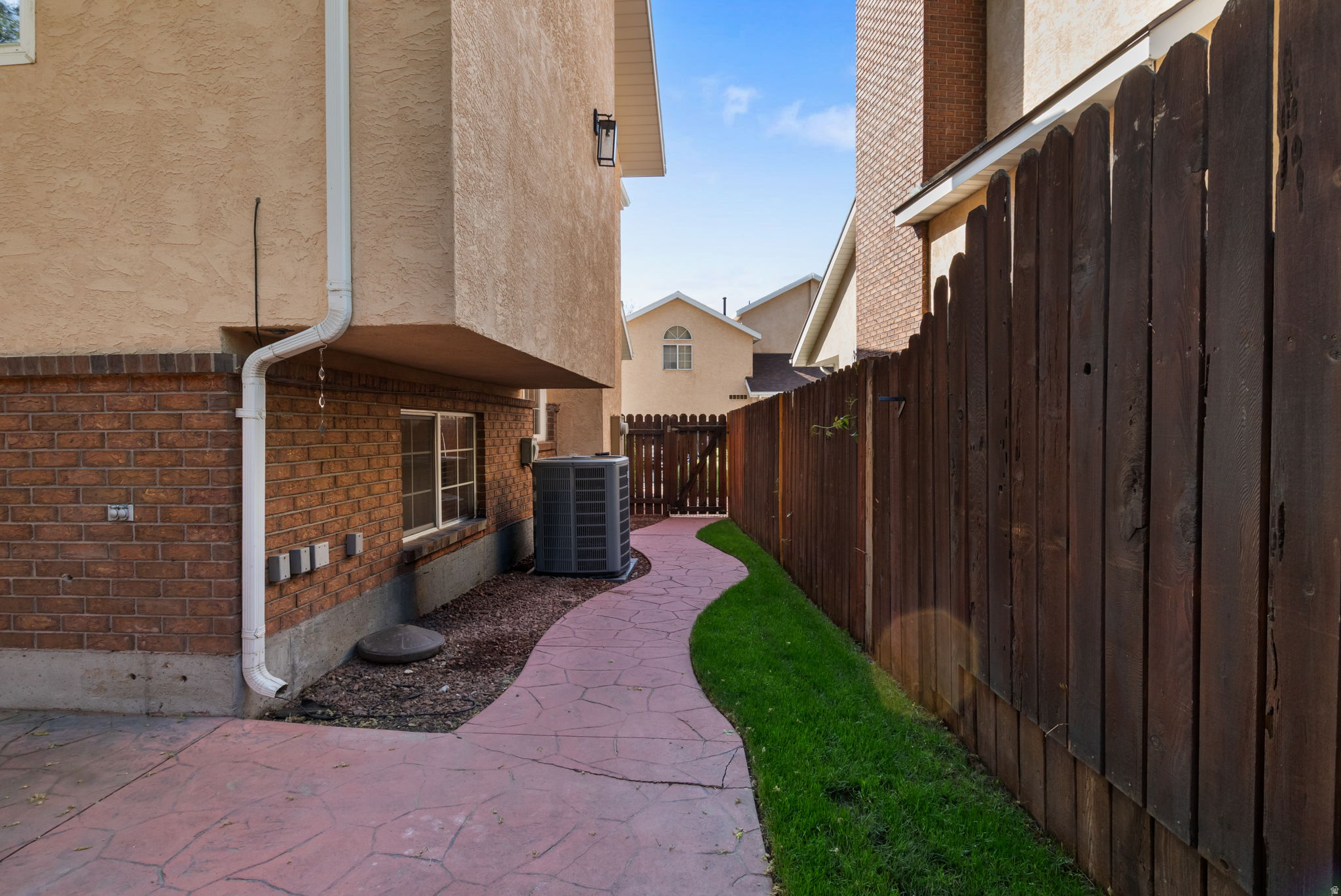 SPRING CIRCLE - Residential