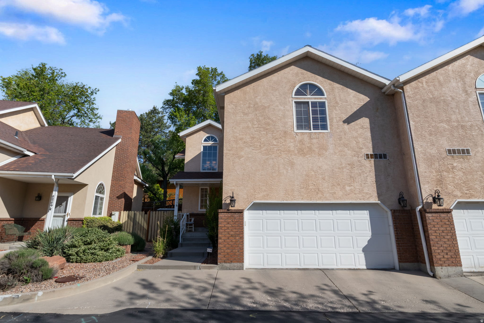 SPRING CIRCLE - Residential
