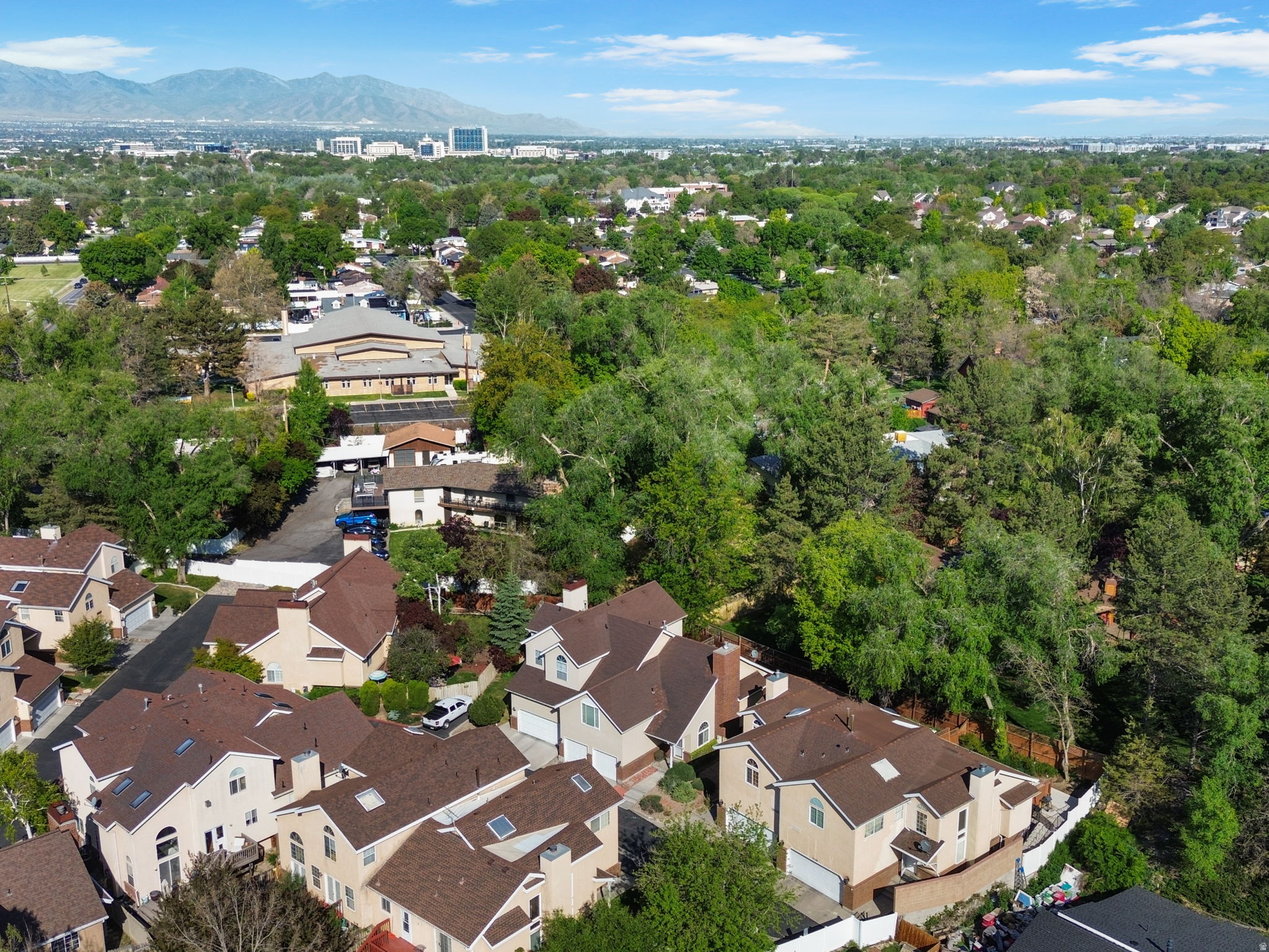 SPRING CIRCLE - Residential