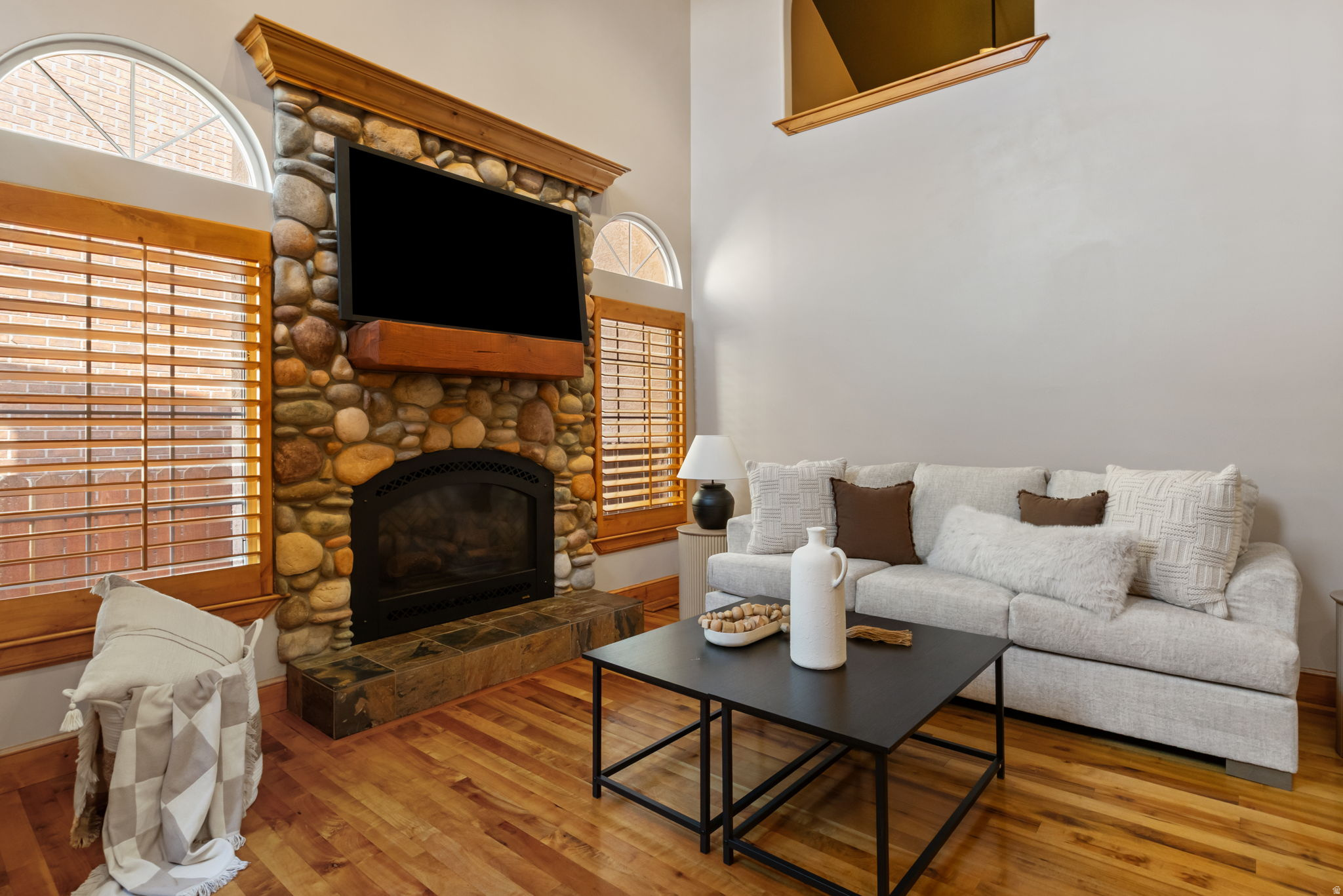 SPRING CIRCLE - Residential