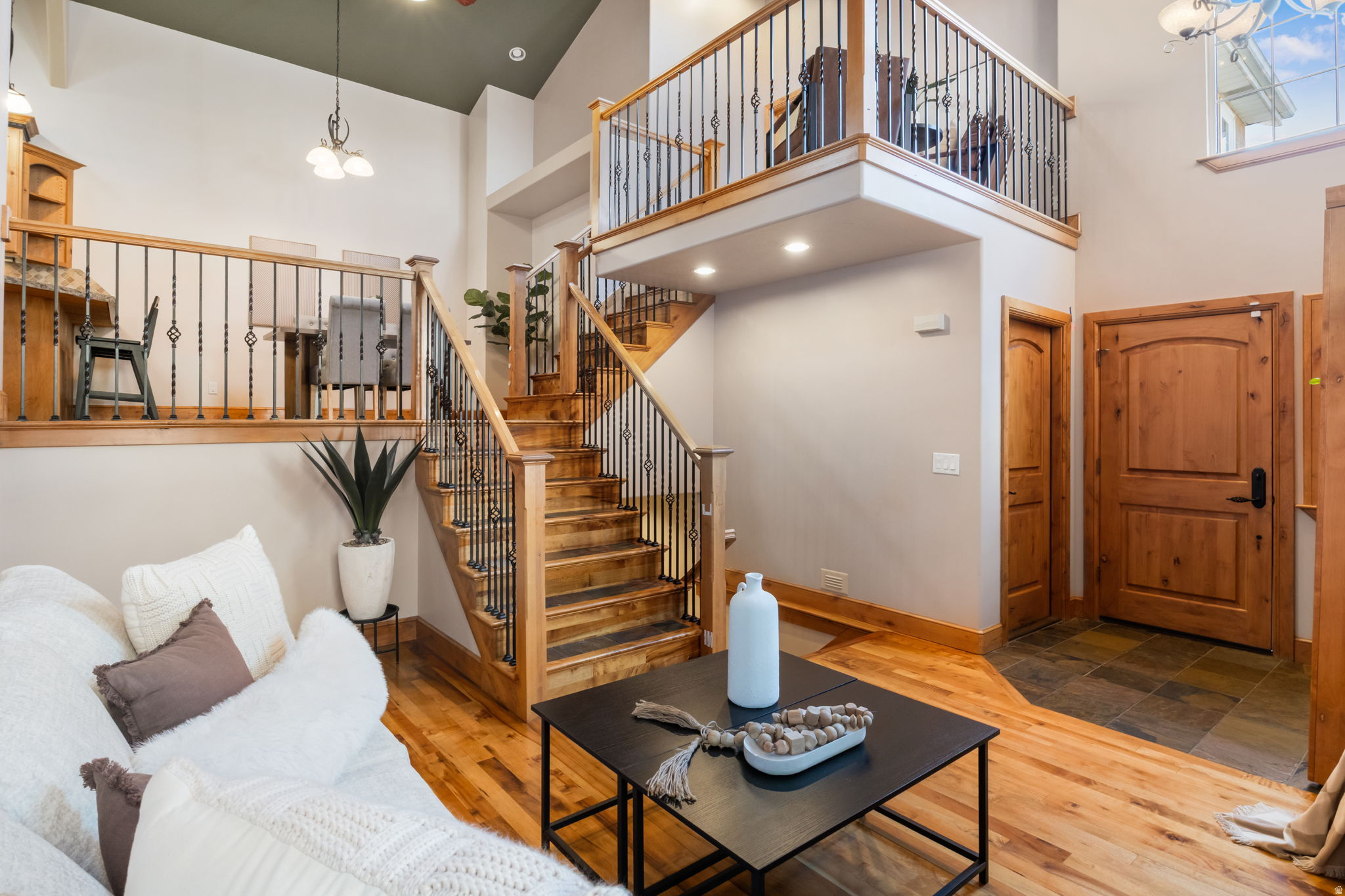 SPRING CIRCLE - Residential