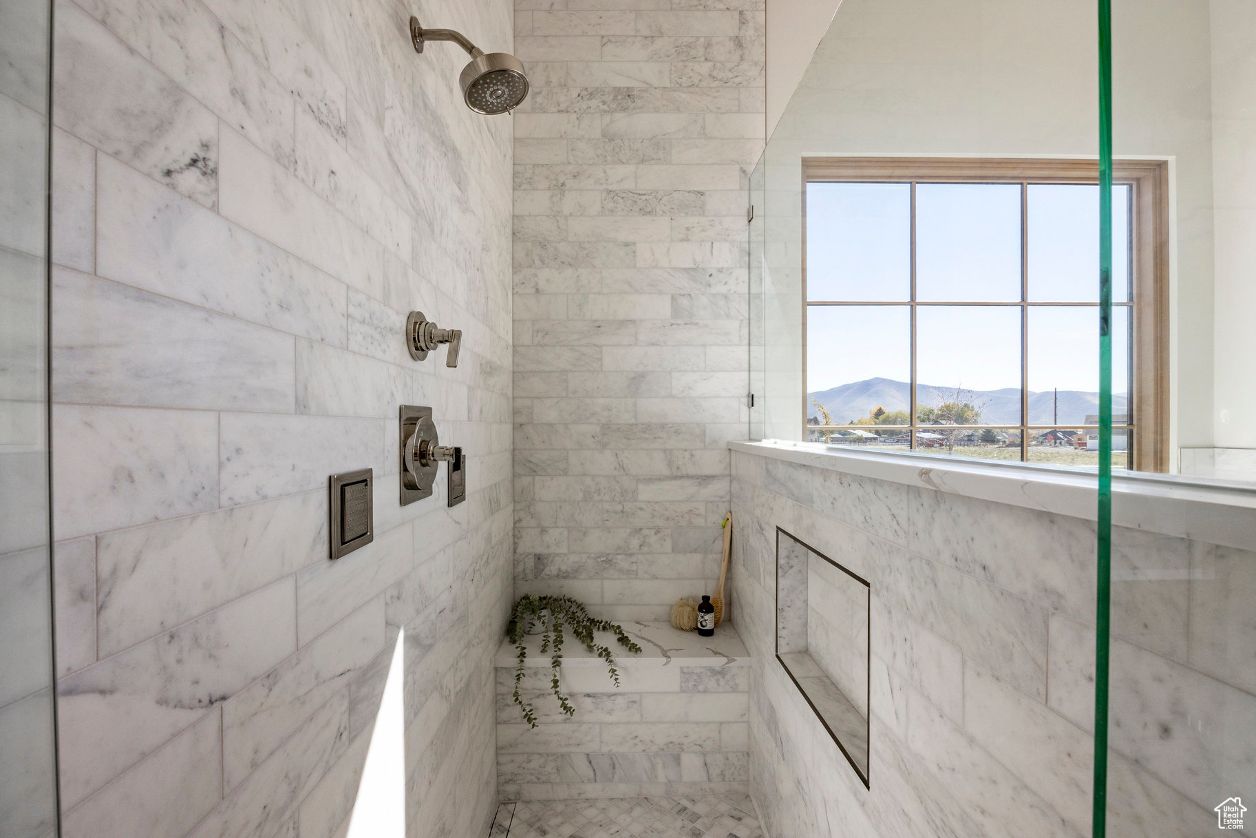 SADDLECREEK - Residential