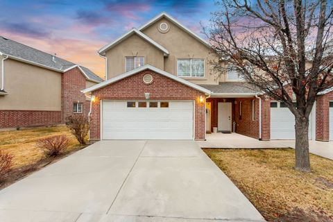 Photo of 10492 S SAGE VISTA WAY WAY W, South Jordan, UT 84009 (MLS # 2139818)