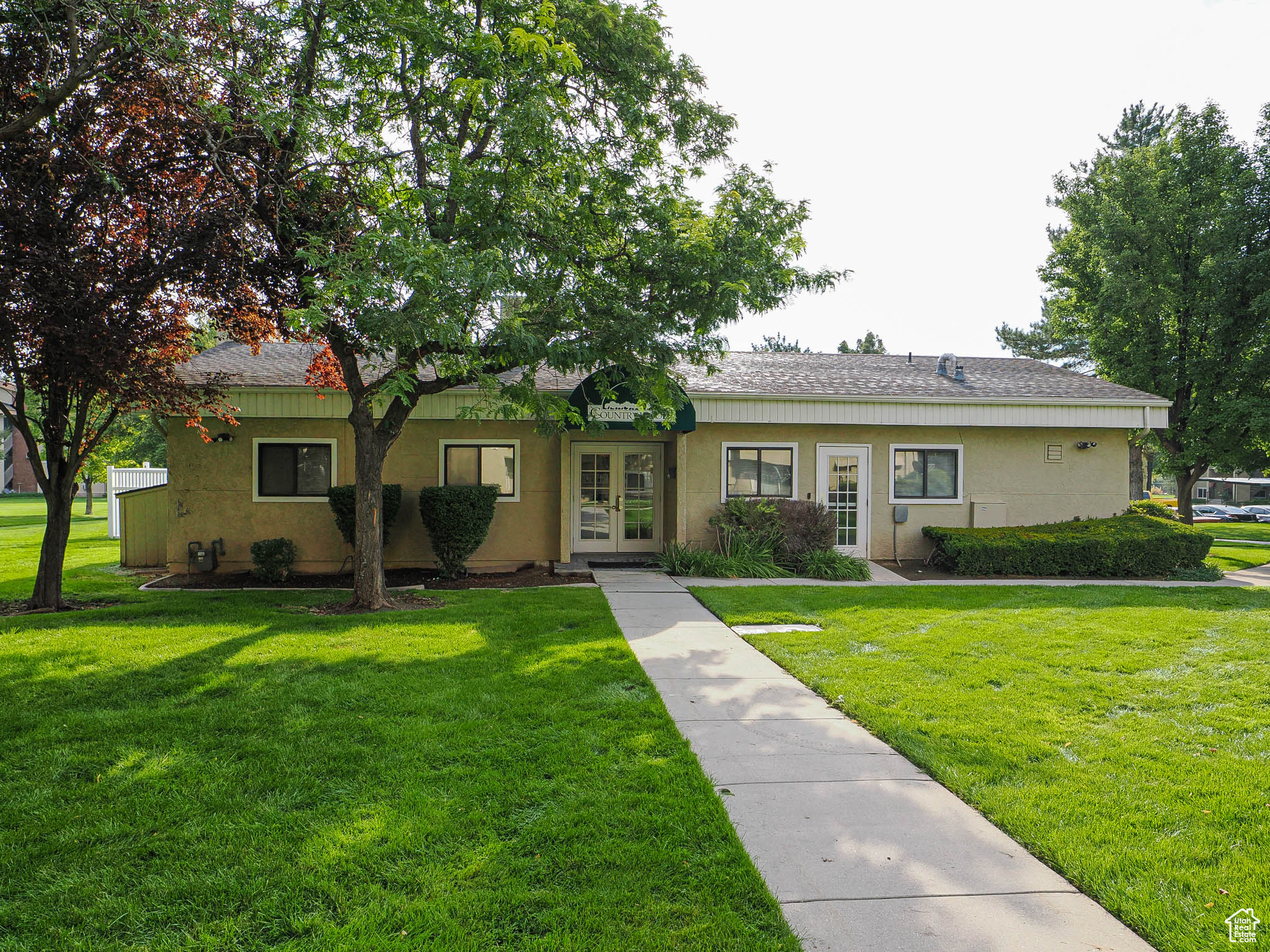 COUNTRY WOOD ESTATES - Residential
