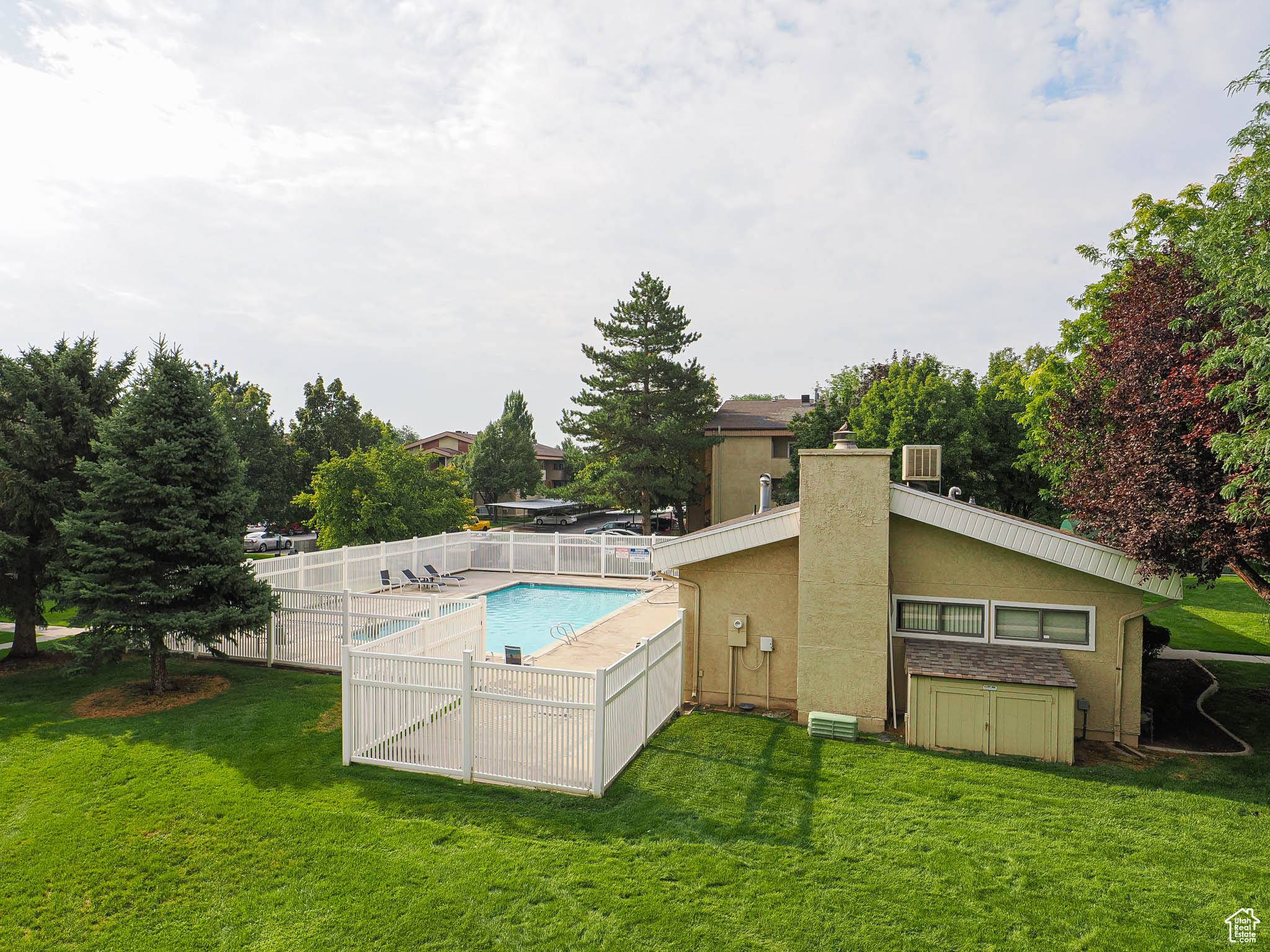 COUNTRY WOOD ESTATES - Residential