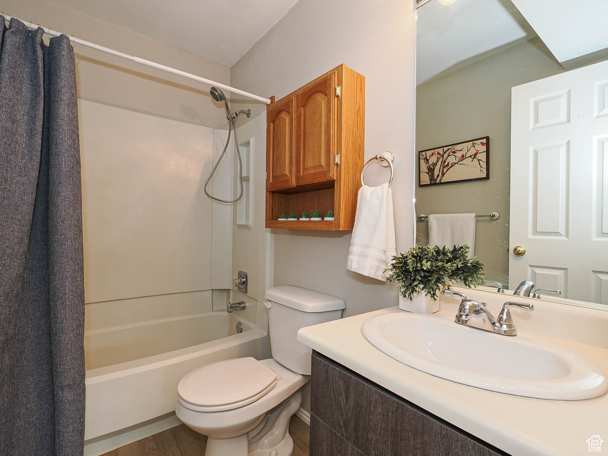 COUNTRY WOOD ESTATES - Residential