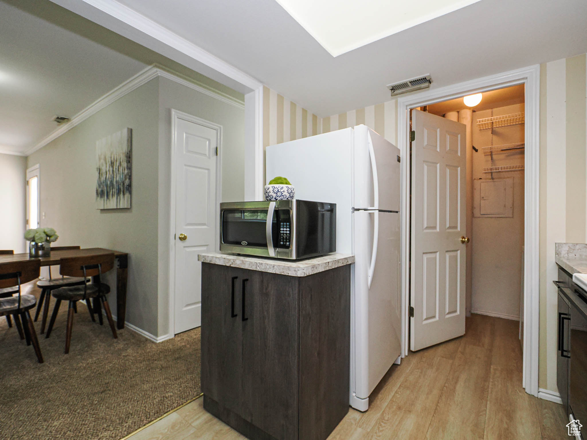COUNTRY WOOD ESTATES - Residential