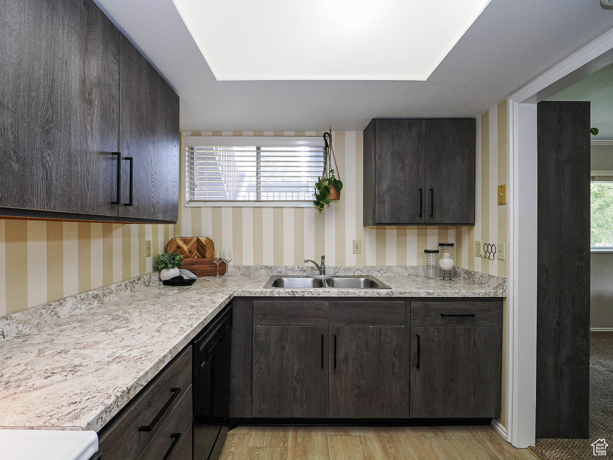 COUNTRY WOOD ESTATES - Residential
