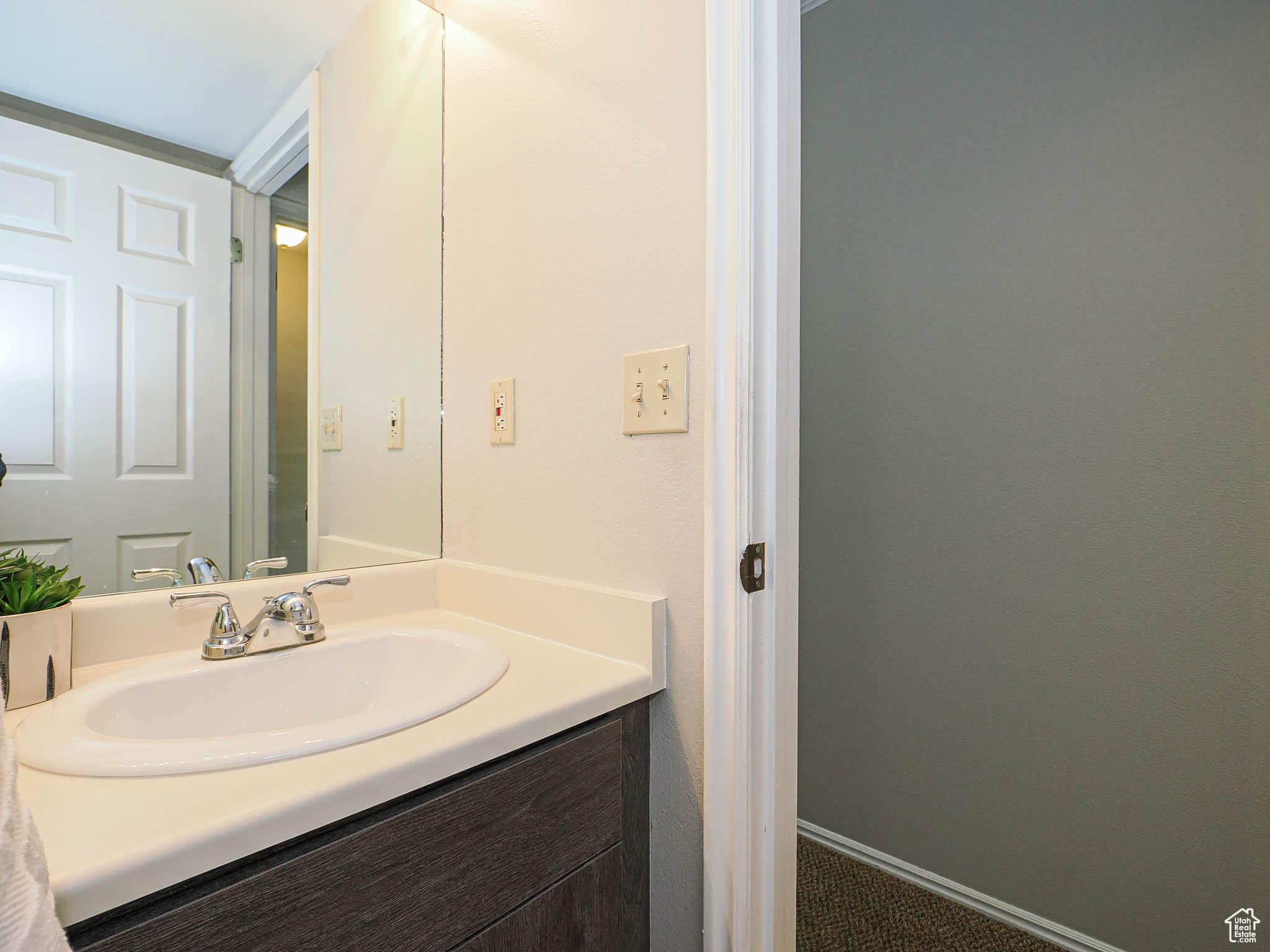 COUNTRY WOOD ESTATES - Residential