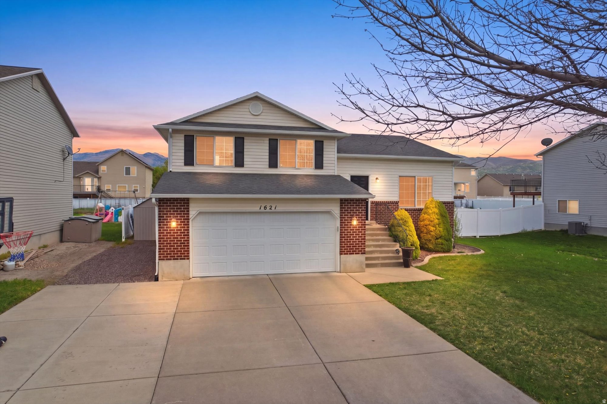 CLOVER DELL PARK NO - Residential