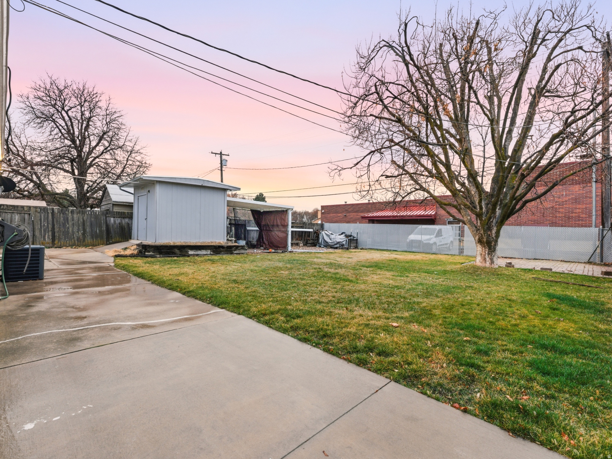 BROOKSIDE - Residential