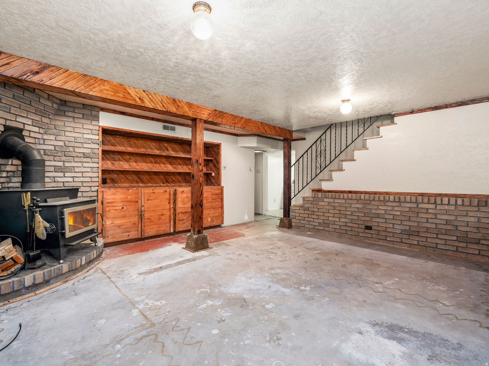 BROOKSIDE - Residential