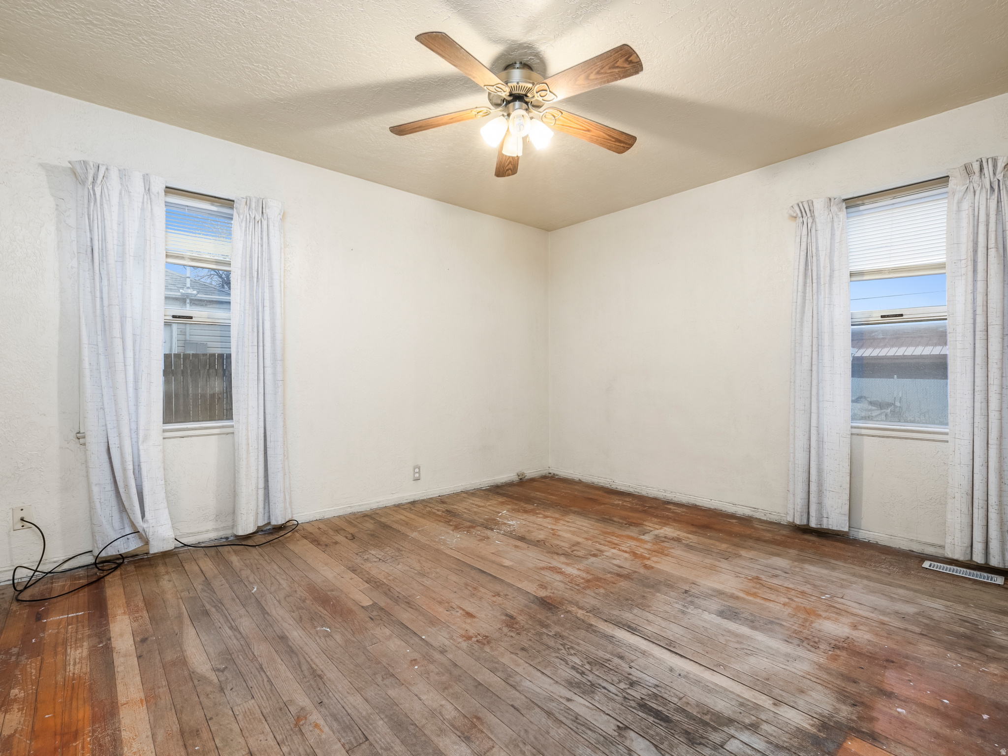 BROOKSIDE - Residential