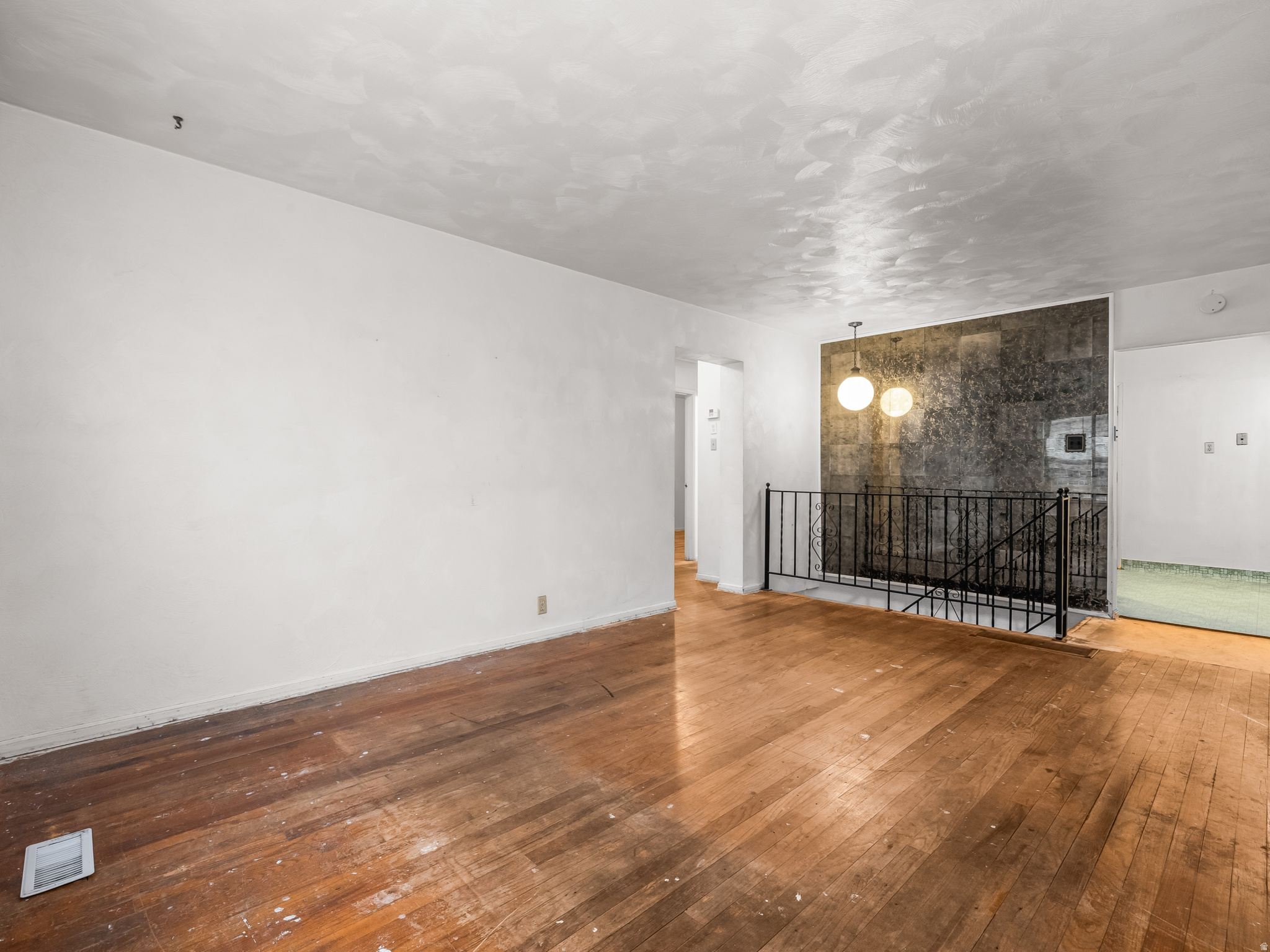 BROOKSIDE - Residential