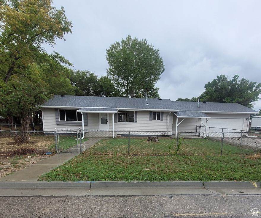 Newly Remodeled Ranch Style Home in Wellington, Great location!  Schedule your Showing Appointment before its gone!