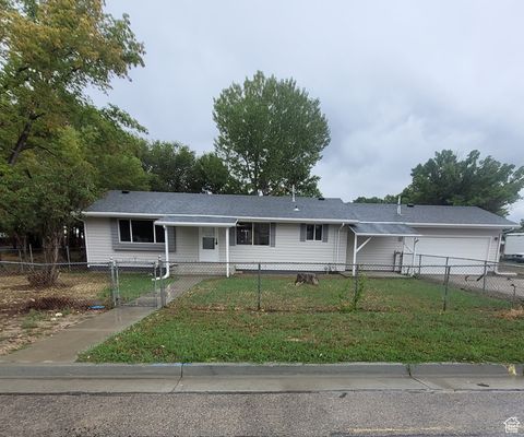 Homes For Sale - 55 N 200<br/> Wellington, UT 84542