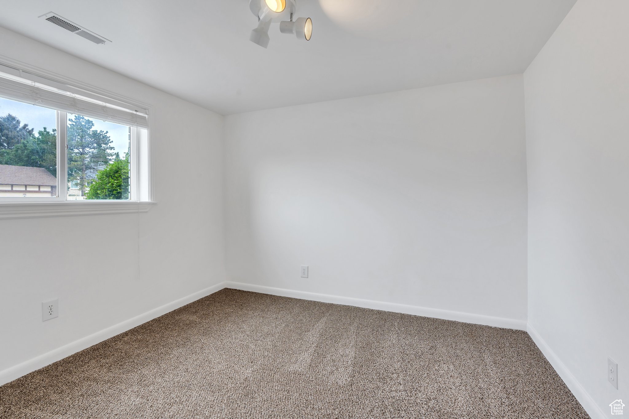 11531 S Hidden Valley Blvd, Sandy, Utah image 31