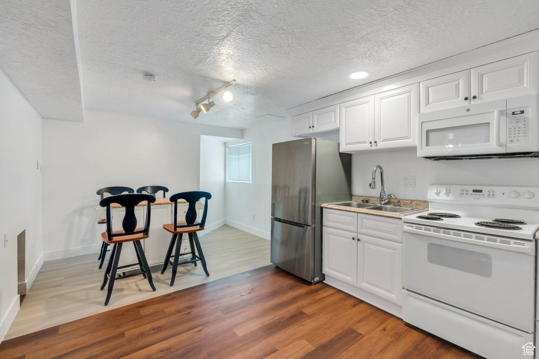 11531 S Hidden Valley Blvd, Sandy, Utah image 27