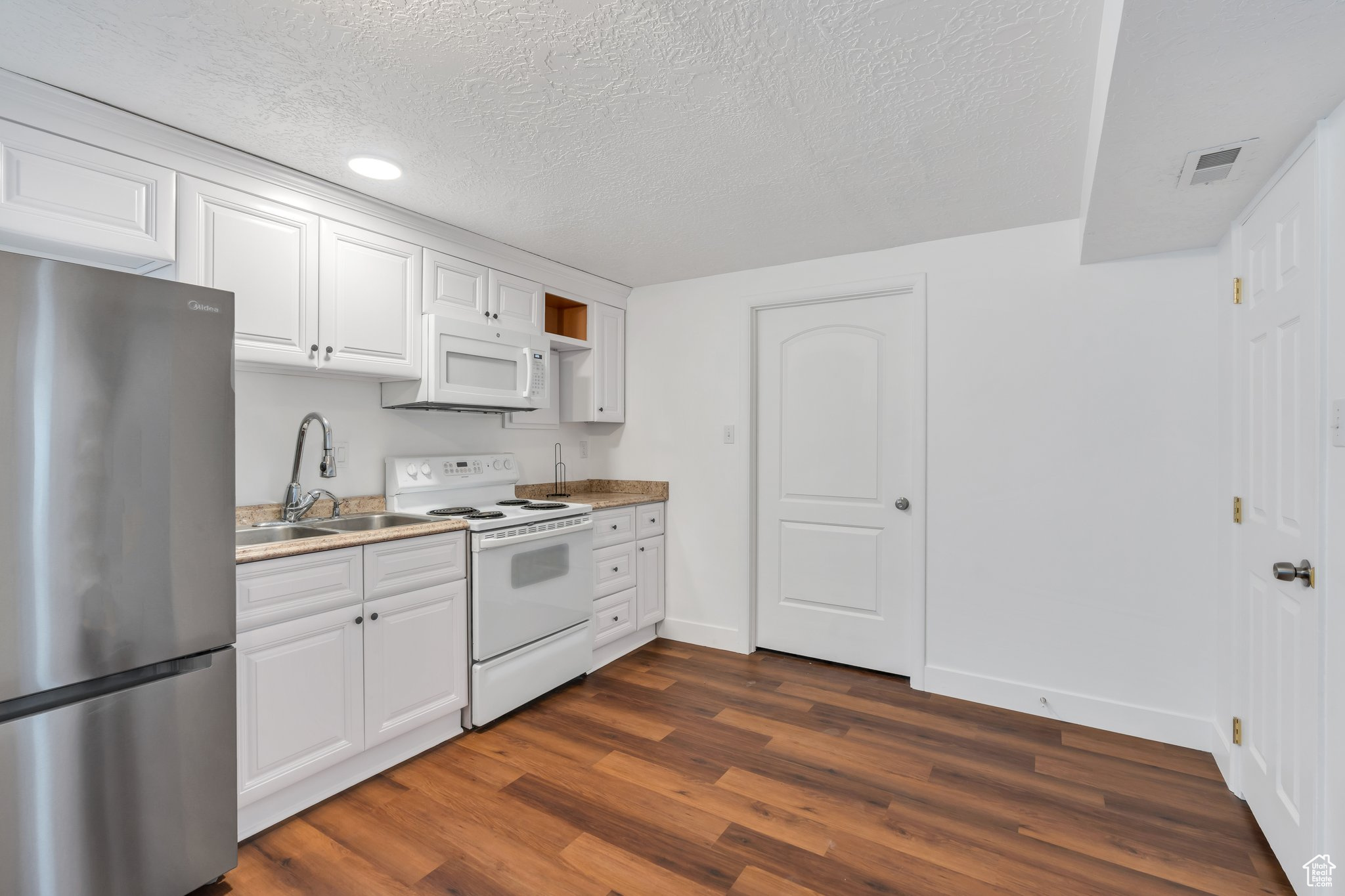 11531 S Hidden Valley Blvd, Sandy, Utah image 28
