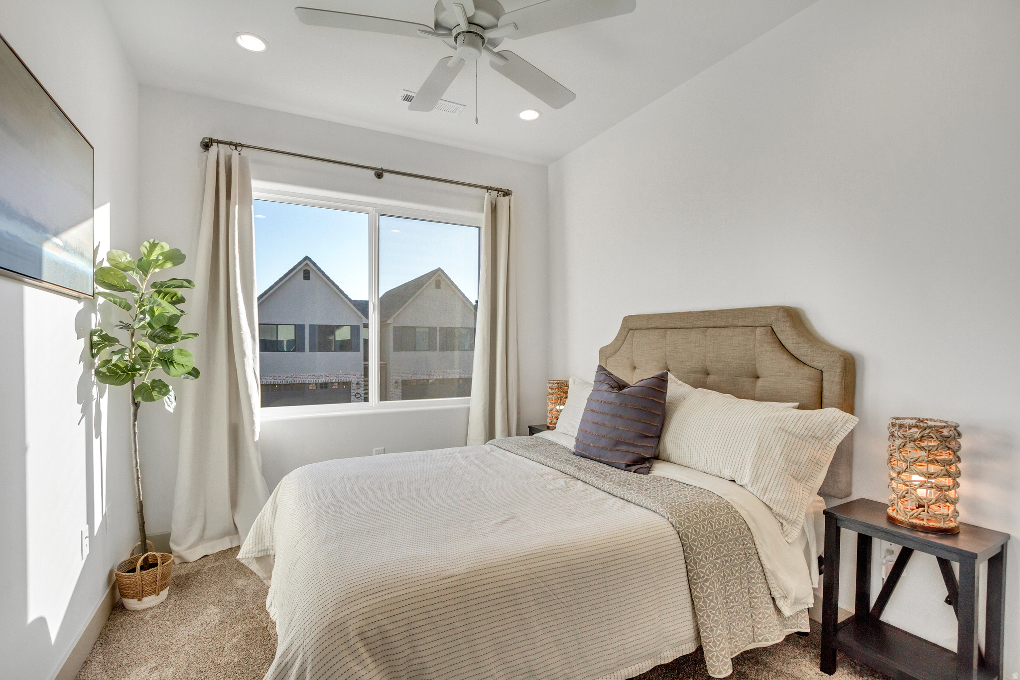 HERITAGE POINTE - Residential