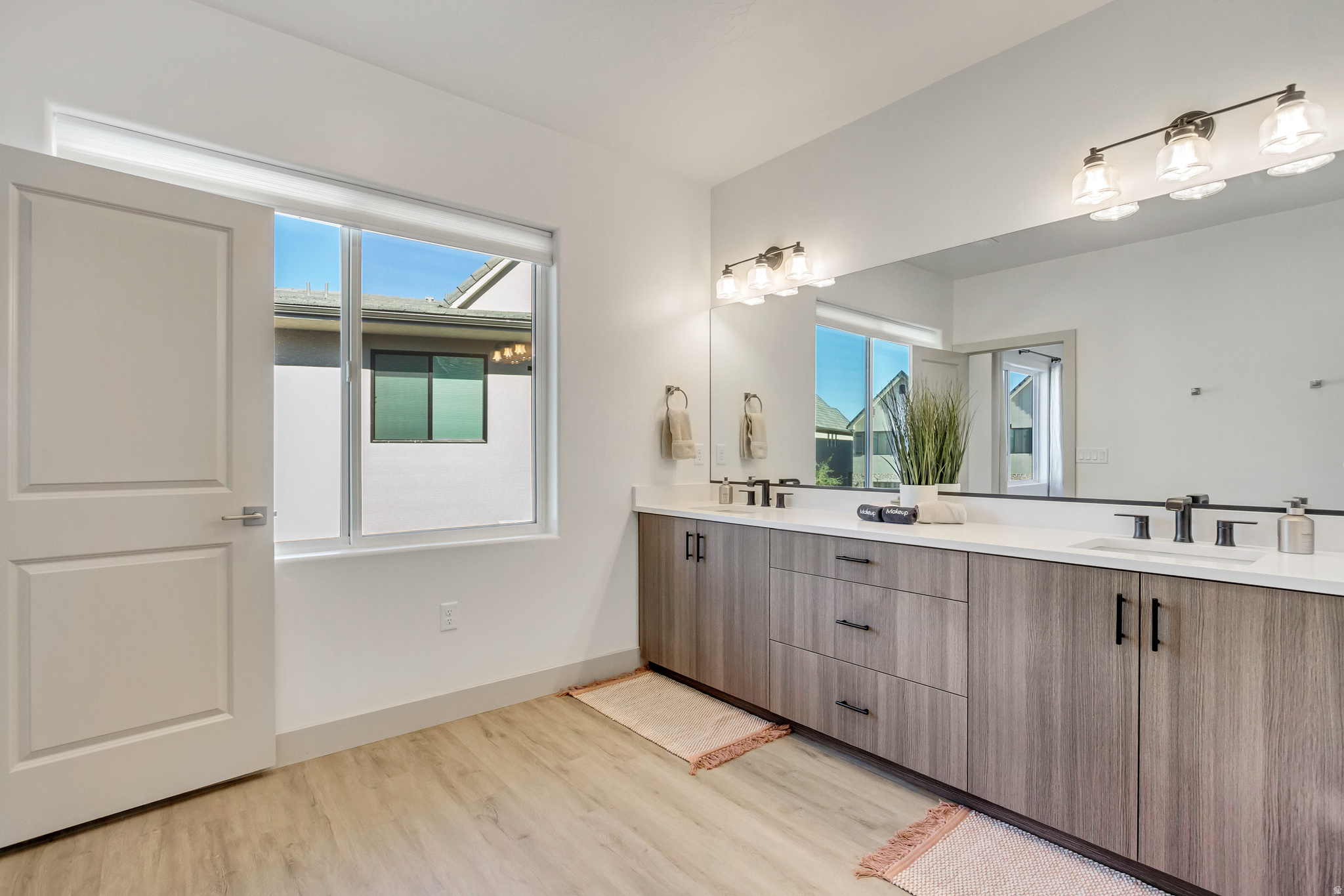 HERITAGE POINTE - Residential