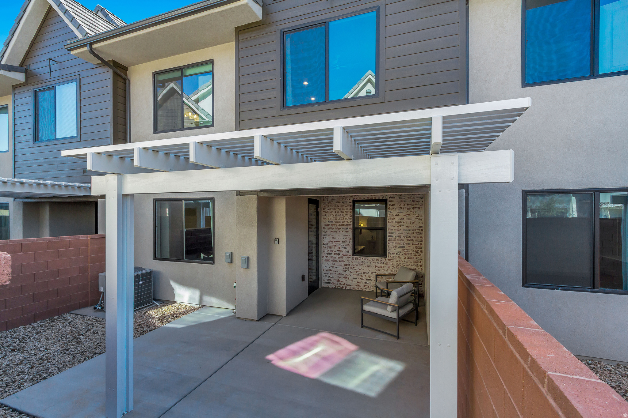 HERITAGE POINTE - Residential