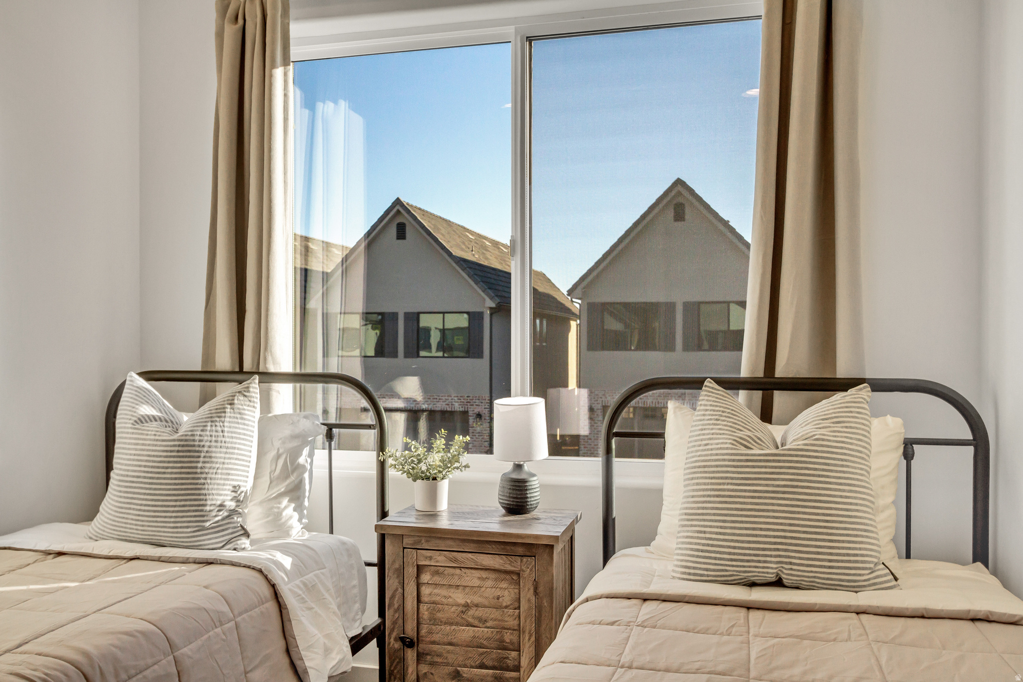 HERITAGE POINTE - Residential