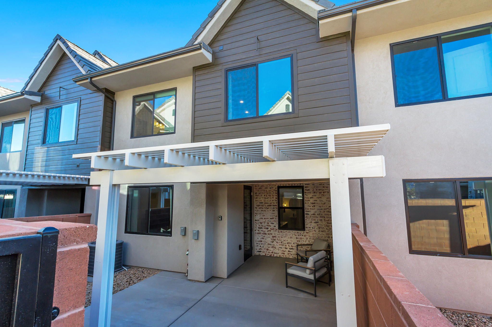 HERITAGE POINTE - Residential