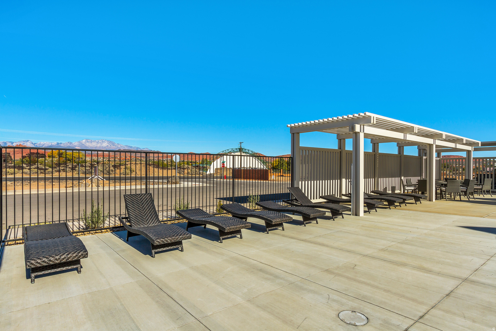 HERITAGE POINTE - Residential