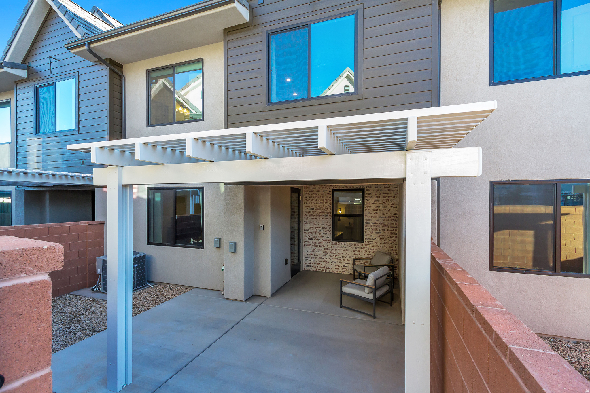 HERITAGE POINTE - Residential