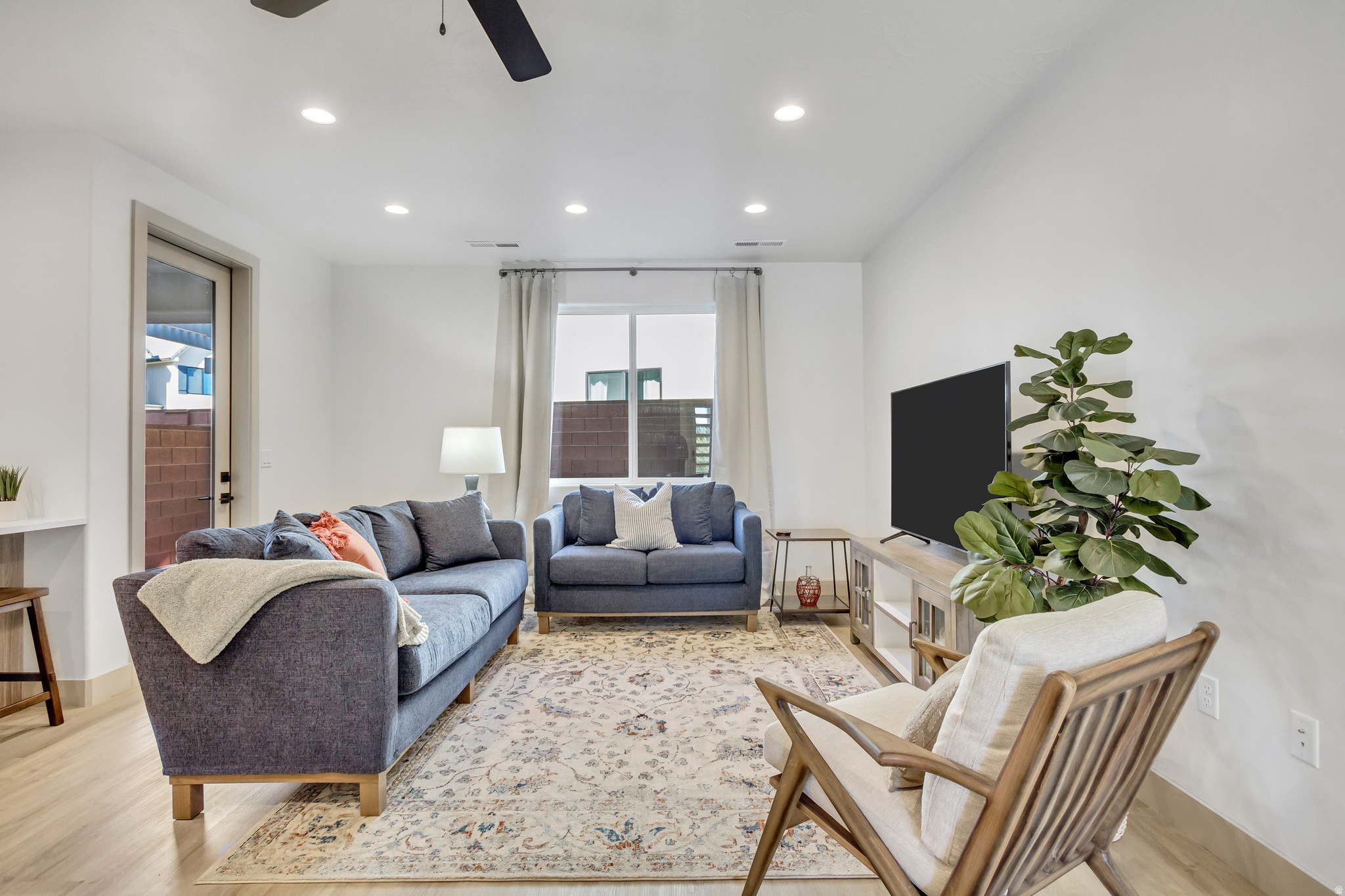 HERITAGE POINTE - Residential