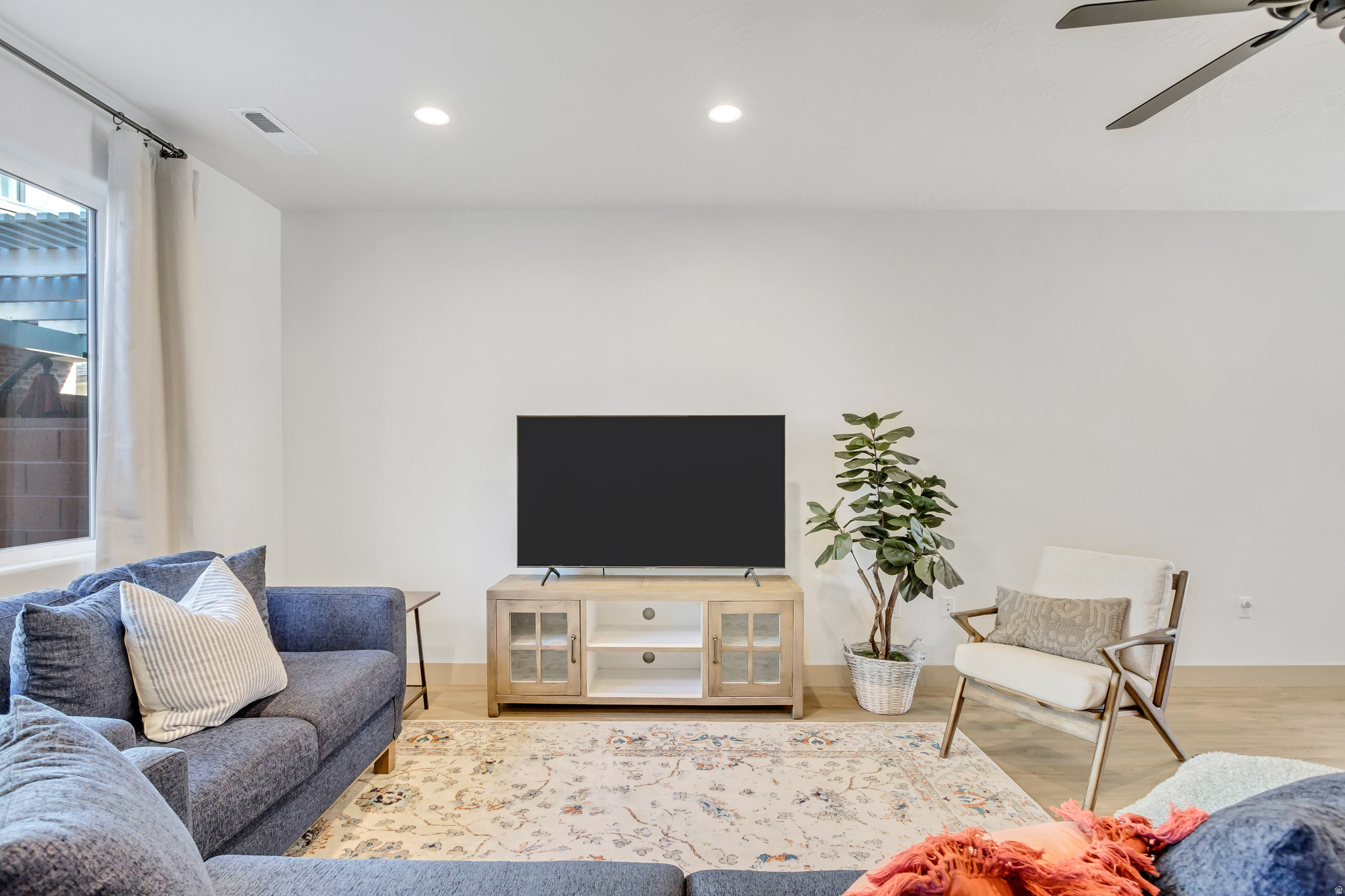 HERITAGE POINTE - Residential