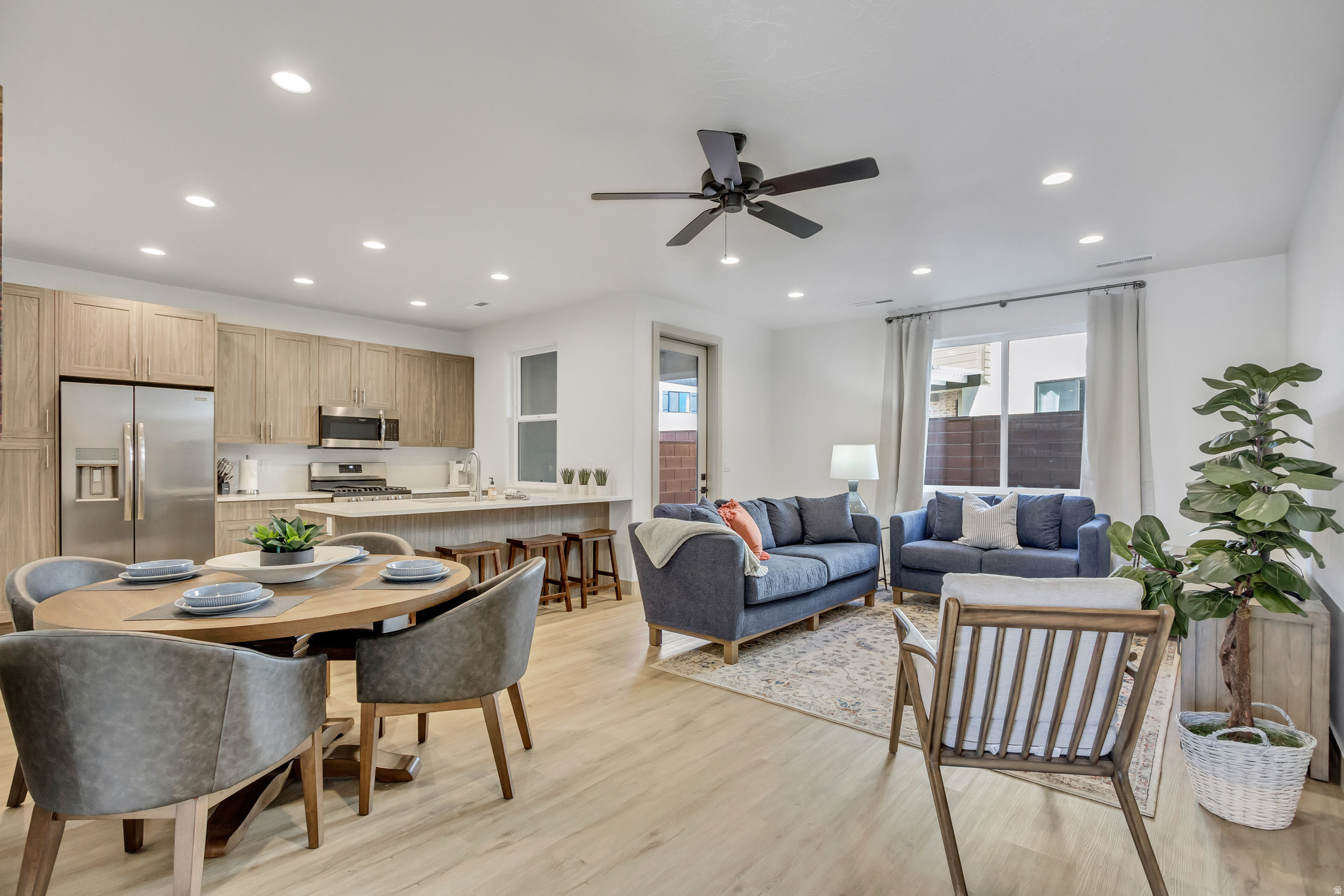 HERITAGE POINTE - Residential