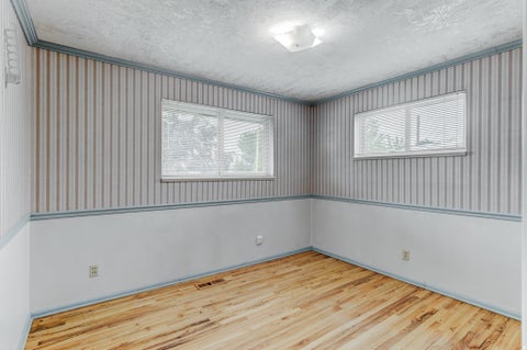 Tiny photo for 306 N 650 E, Kaysville, UT 84037 (MLS # 2173757)