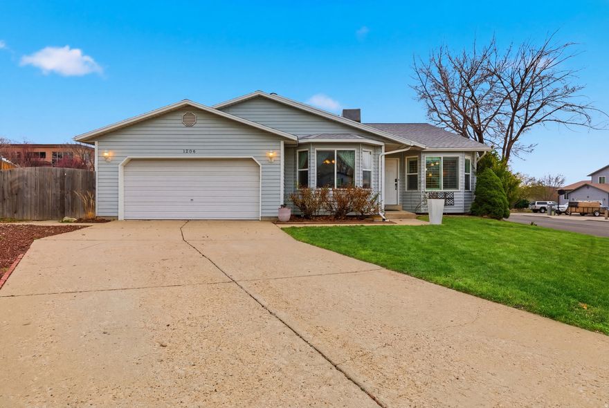 The perfect blend of charm, natural light, and location awaits in this inviting split-level home tucked away on a quiet cul-de-sac near the heart of Fort Union. Beautiful bay box windows and vaulted ceilings create an open, airy atmosphere while filling the home with abundant natural light throughout the main living spaces. The interior offers a modern feel, providing the perfect balance of comfort and opportunity to personalize and make the home your own. The thoughtful split-level layout offers both functional and flexible space, ideal for everyday living as well as entertaining. Just outside the spacious backyard holds breathtaking mountain views and plenty of room to play, entertain, or design your dream outdoor space, the yard is truly a standout feature. Ideally located just minutes from shopping, dining, and everyday conveniences, this home  offers quick access to canyon routes leading to world-class skiing, hiking, and year-round outdoor recreation. Combining comfort, charm, and an unbeatable location, this home is a wonderful opportunity to enjoy the very best of Salt Lake City  living. All information deemed reliable. Buyer/Buyers Agent to verify all data.
