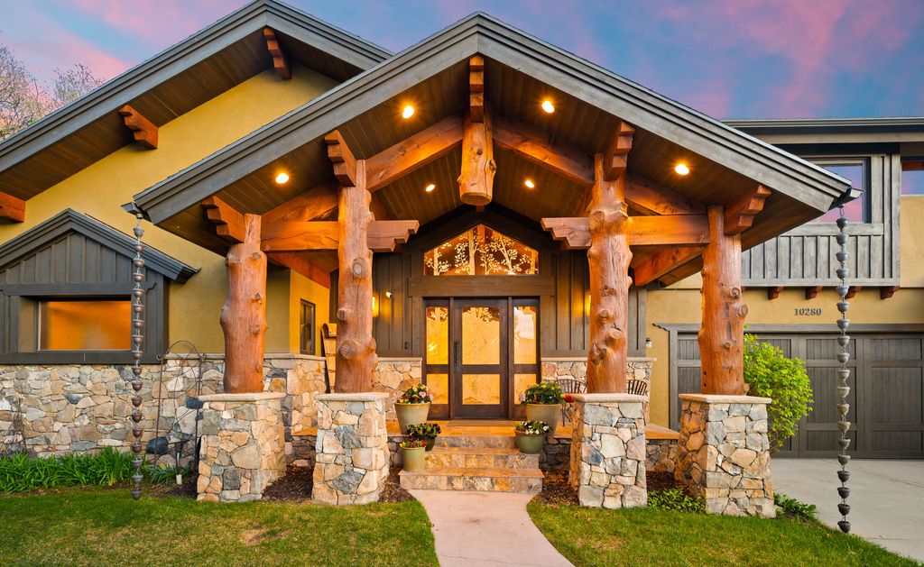 Photo of 10280 S DIMPLE DELL RD, Sandy, UT 84092 (MLS # 2149433)