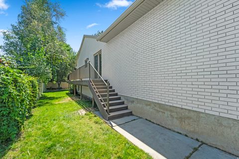 Tiny photo for 1644 E PEBBLE BEACH CIR S, Sandy, UT 84092 (MLS # 2123537)