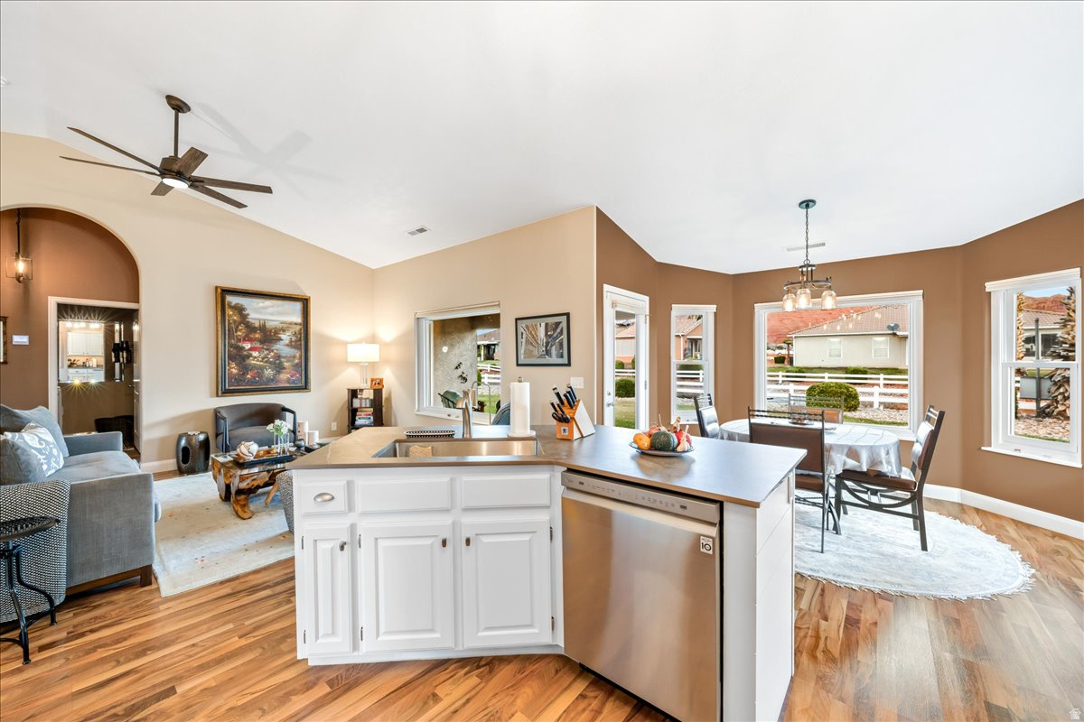 PADRE LAKES TH 1 - Residential