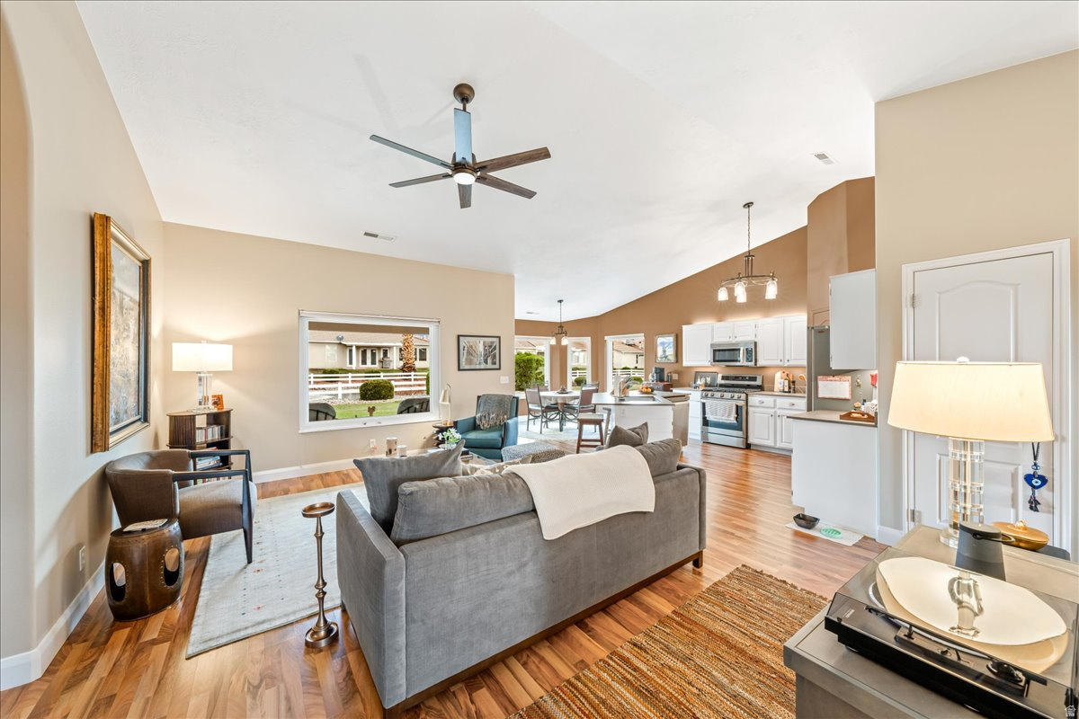 PADRE LAKES TH 1 - Residential