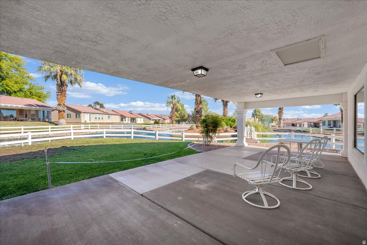 PADRE LAKES TH 1 - Residential