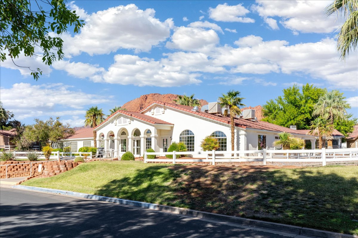 PADRE LAKES TH 1 - Residential