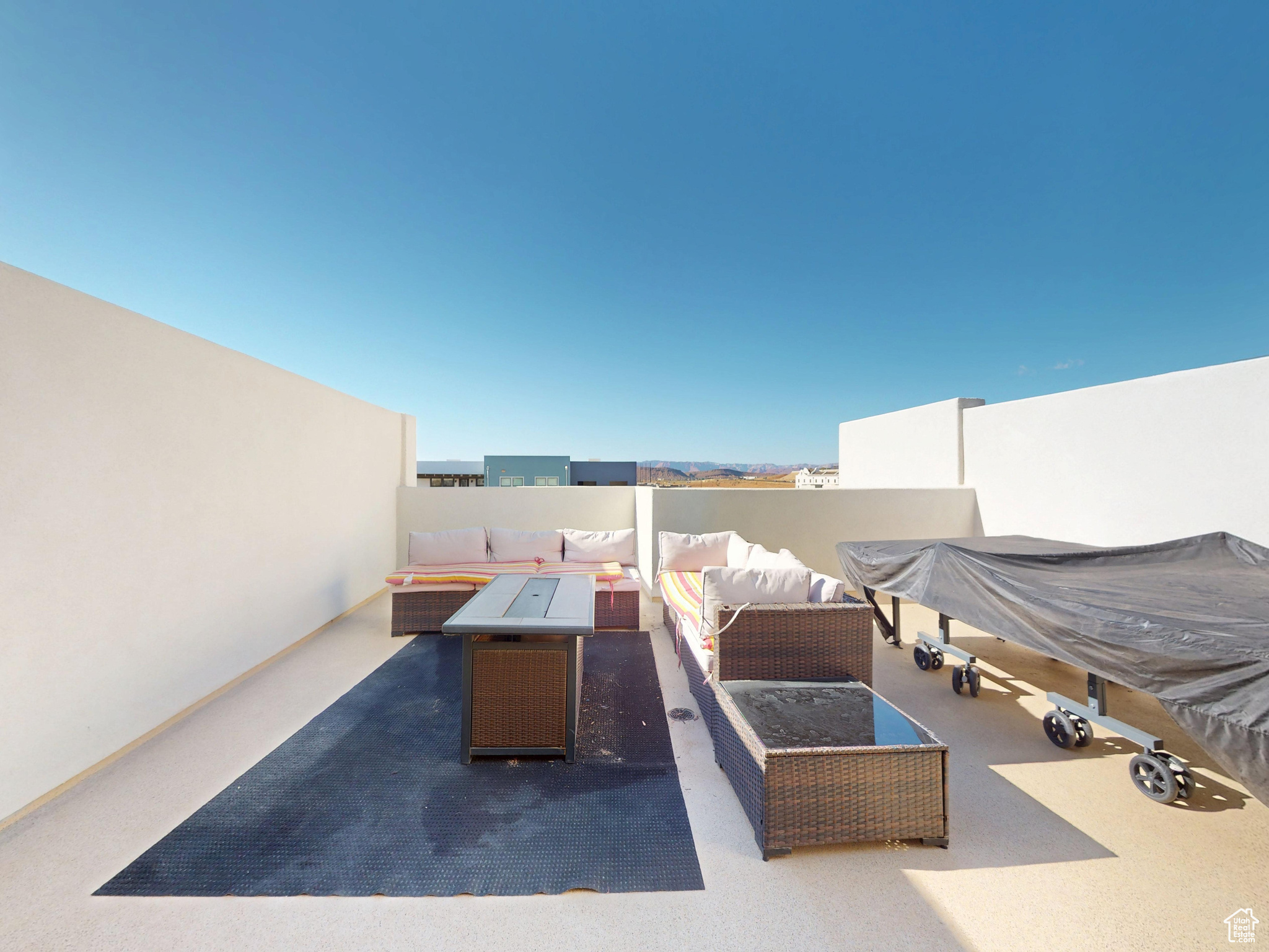 DESERT COLOR SKYLINE CONDOMINIUM PLAT 2 - Residential