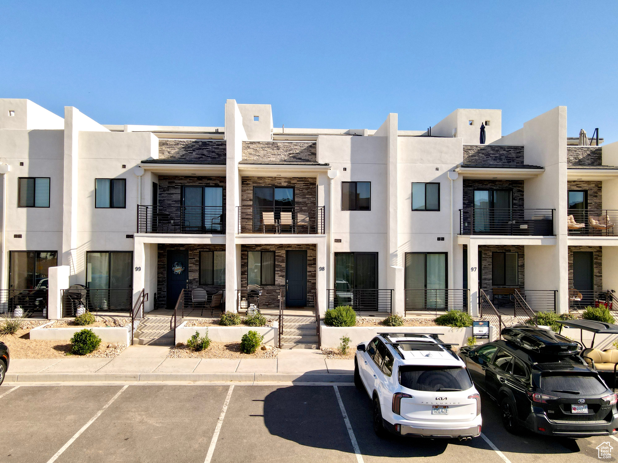 DESERT COLOR SKYLINE CONDOMINIUM PLAT 2 - Residential