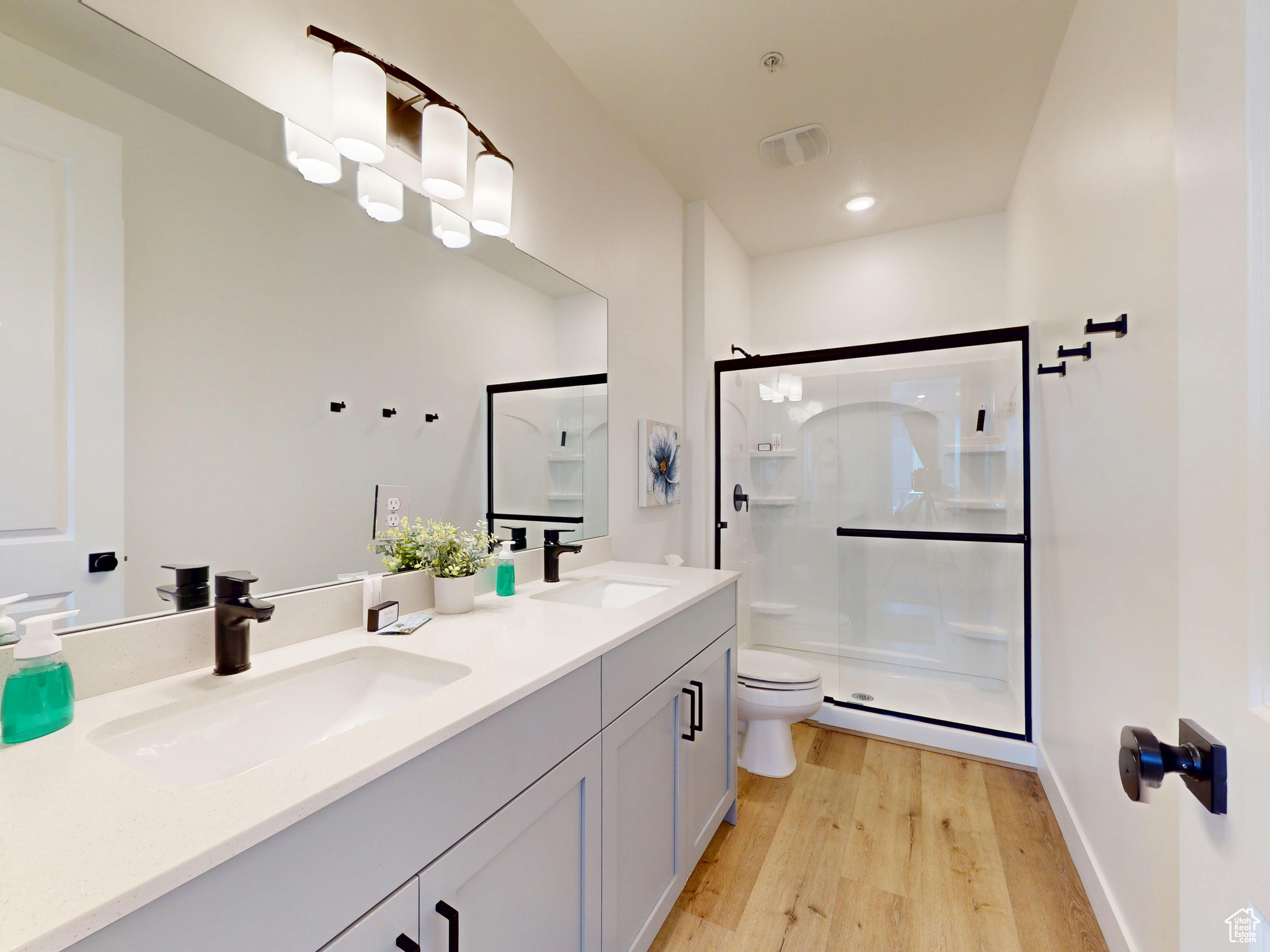 DESERT COLOR SKYLINE CONDOMINIUM PLAT 2 - Residential