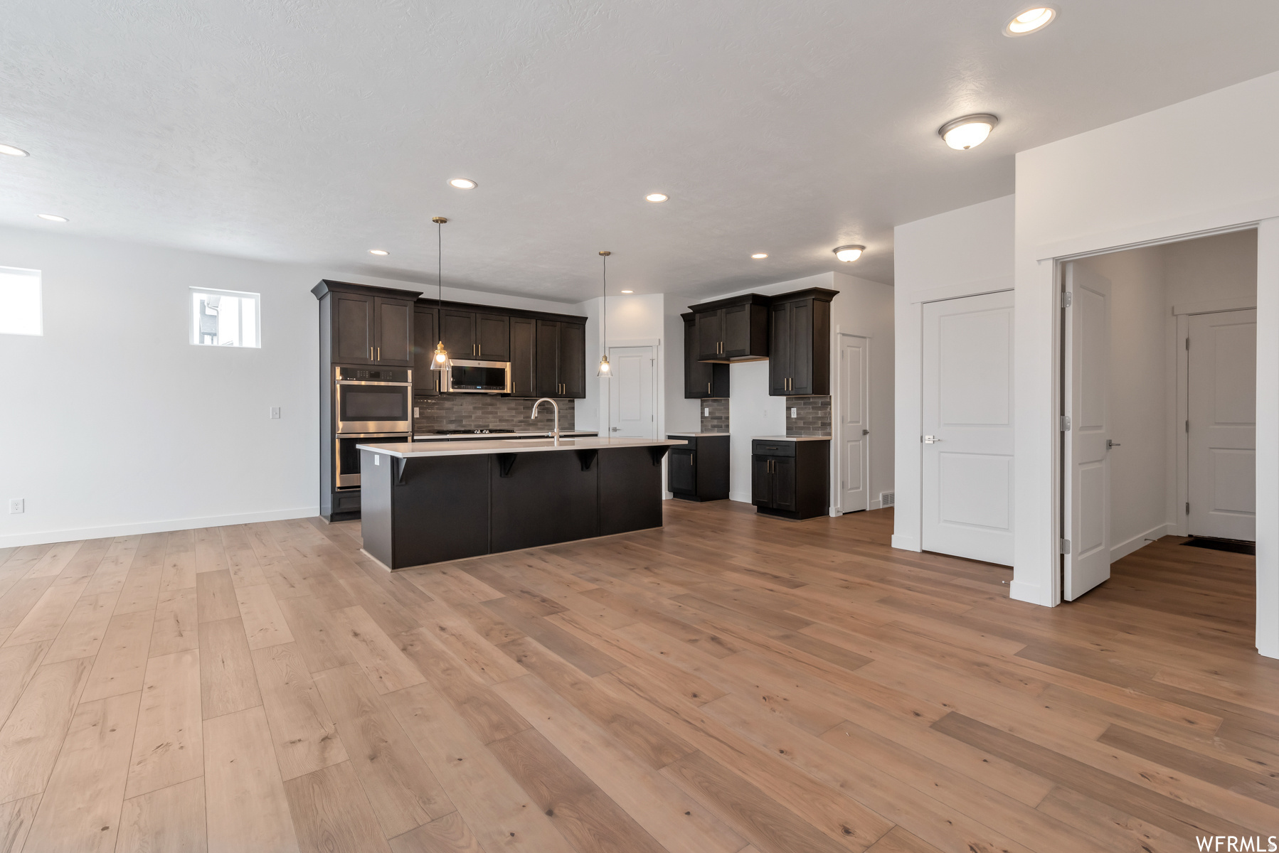 RIVERSIDE ESTATES - Residential