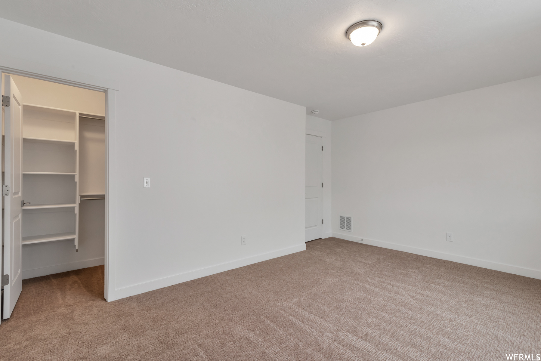 RIVERSIDE ESTATES - Residential