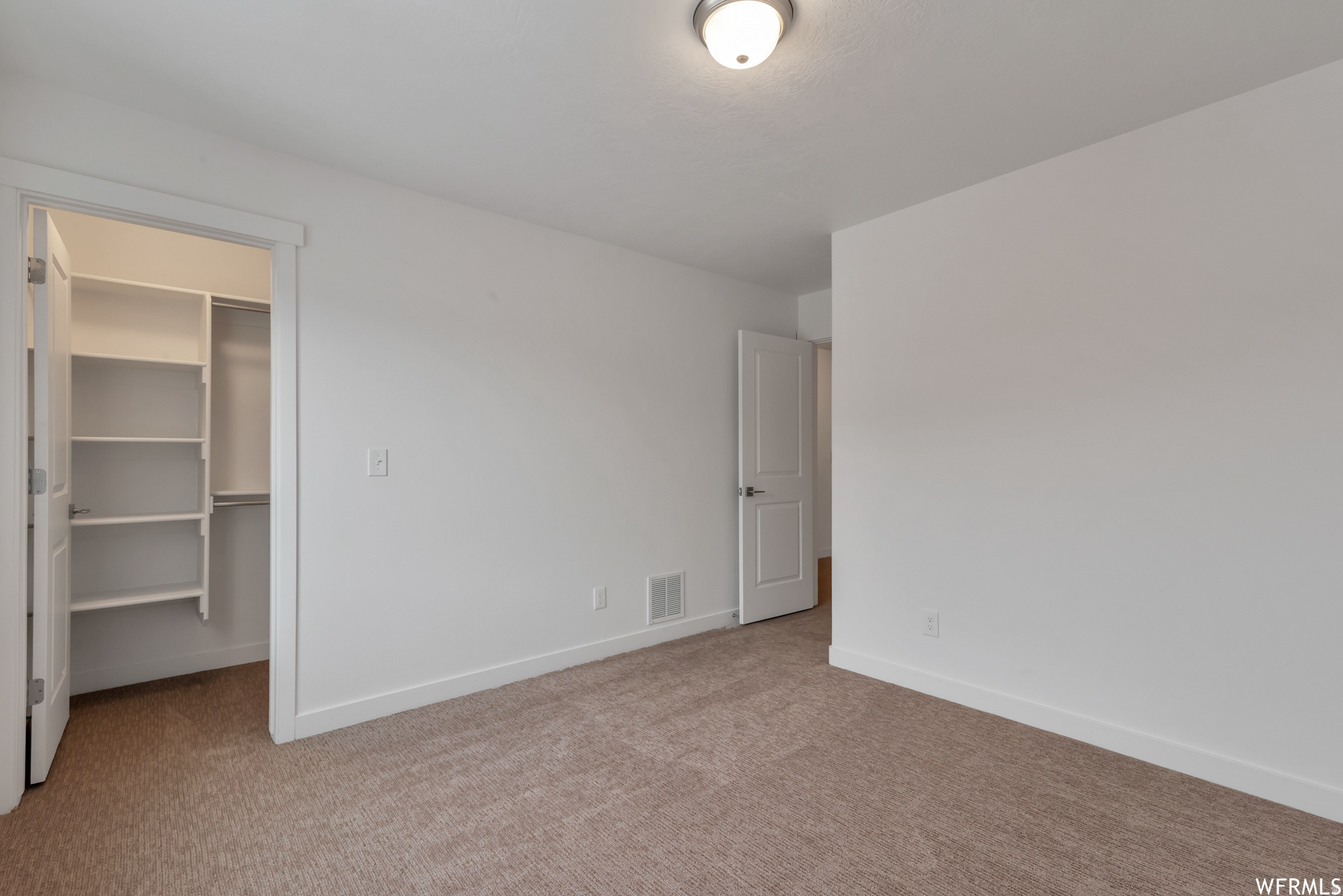 RIVERSIDE ESTATES - Residential