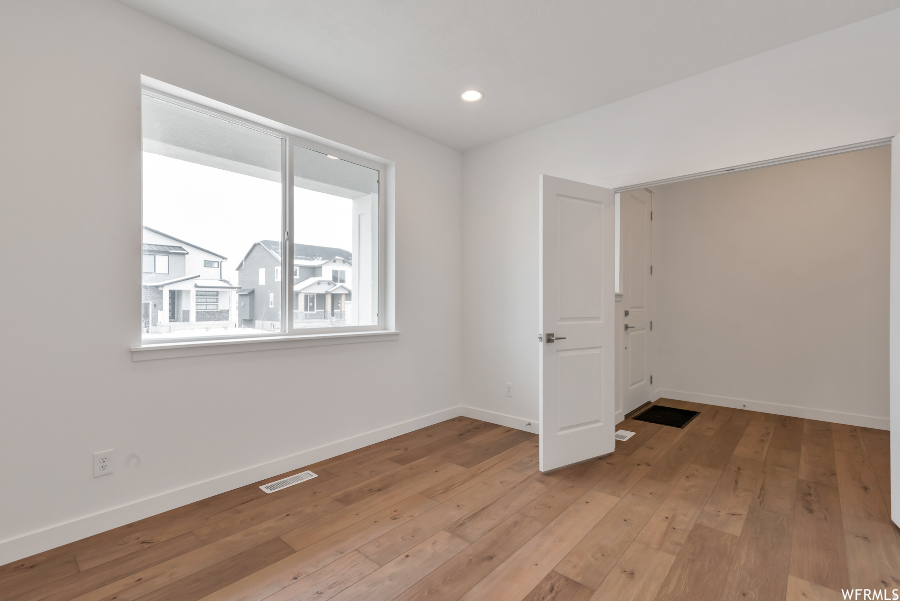 RIVERSIDE ESTATES - Residential